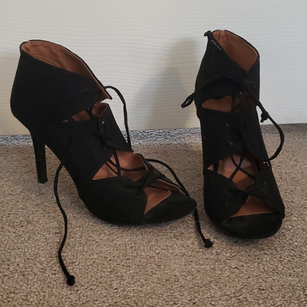 Black Stilleto Open-Toe Heels